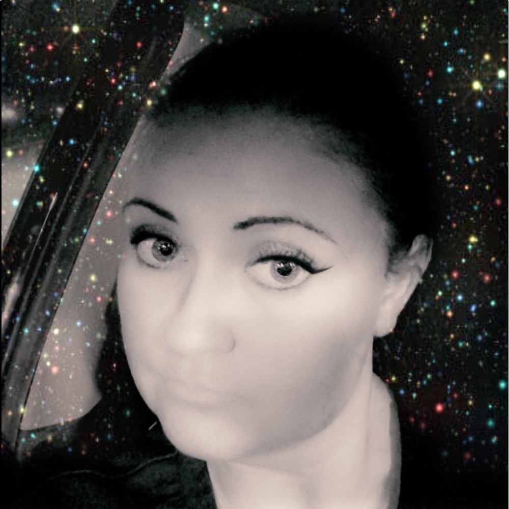 Meet your Posher, Ora